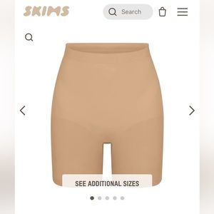 SKIMS MID THIGH SCULPTING SHORT W/OPEN GUSSET